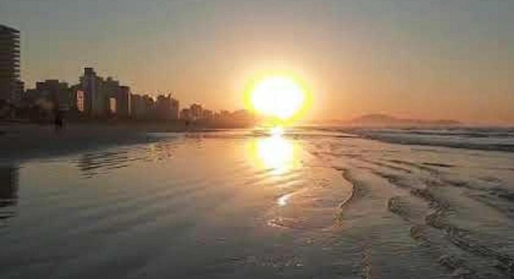 Hospedagem Primeira Quadra Da Praia Πράια Γκράντε Εξωτερικό φωτογραφία